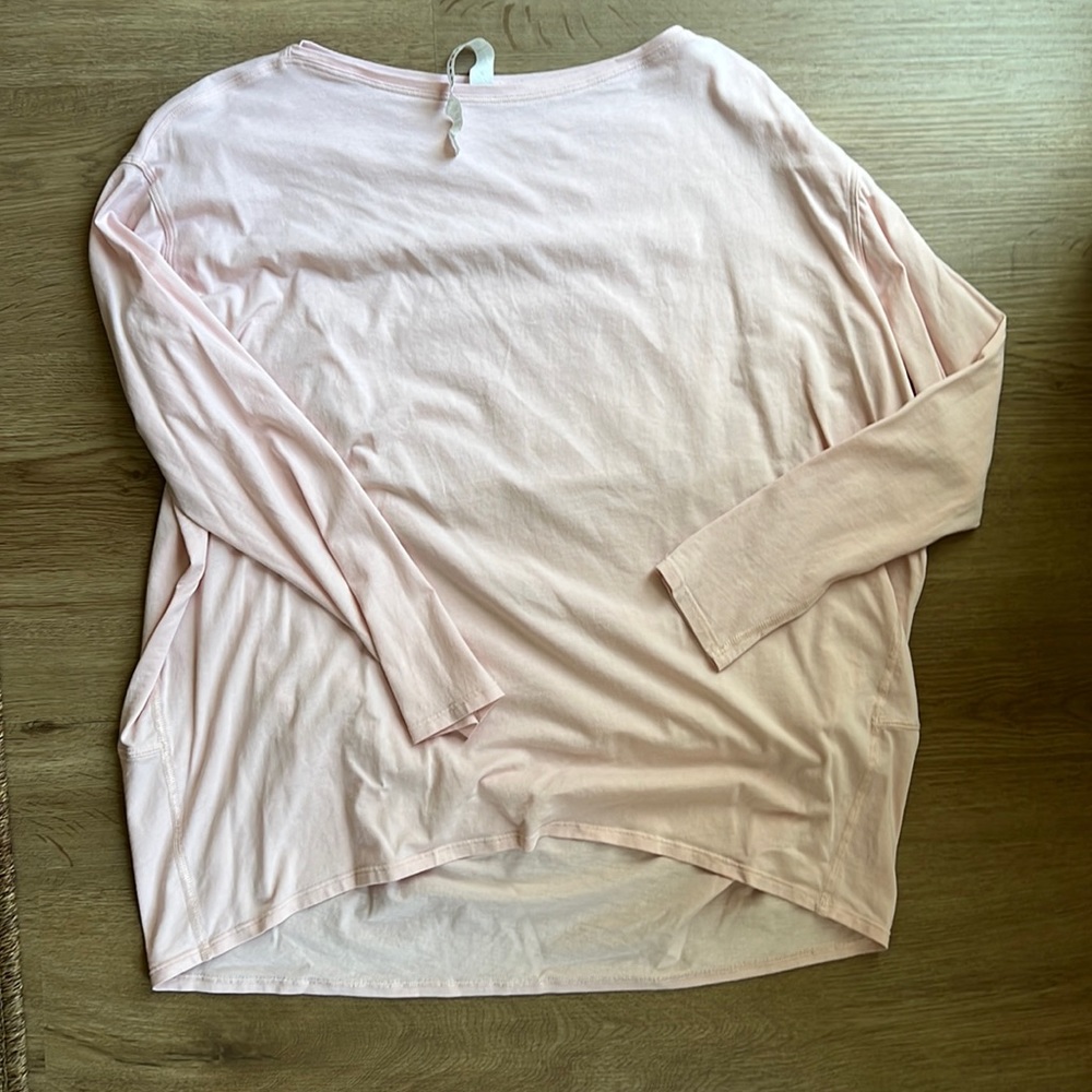 COPY - Lululemon back in action long sleeve size 8